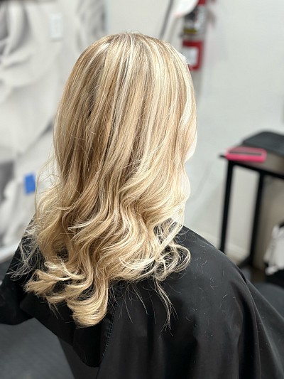 Dimensional blonde hair colors